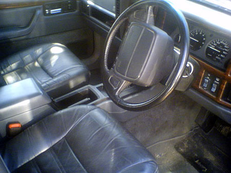 Jeep Cherokee Classic interior