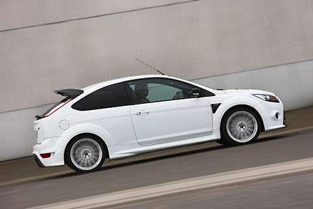 ford-focus-rs-side