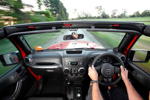 jeep-wrangler-driving